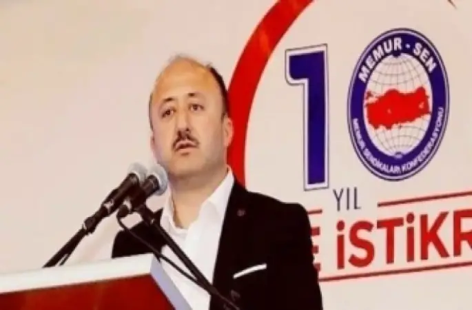 “ÖĞRETMEN EĞİTİMİ BAŞARMANIN TEMEL YOLUDUR”