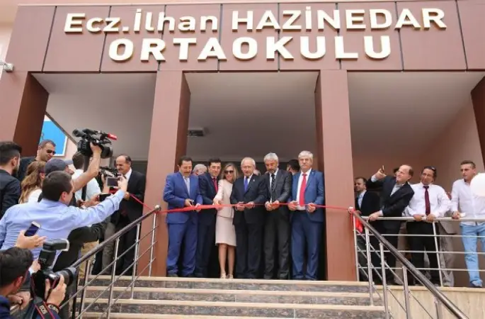 Eczacı İlhan Hazinedar Ortaokulu Eğitim-Öğretime Açıldı