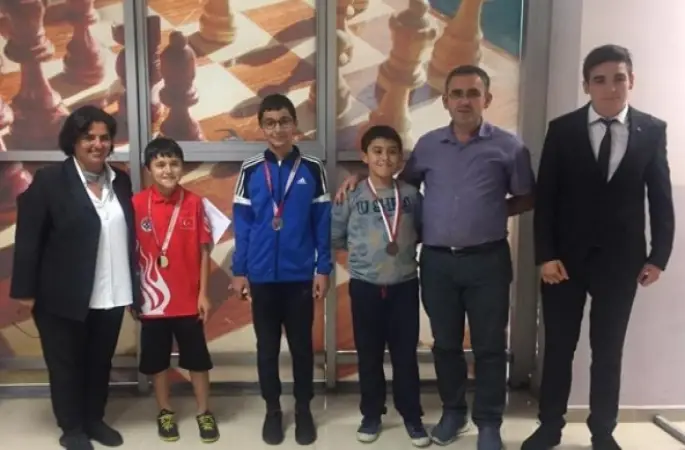 Satrançta Geleceğin Ustaları