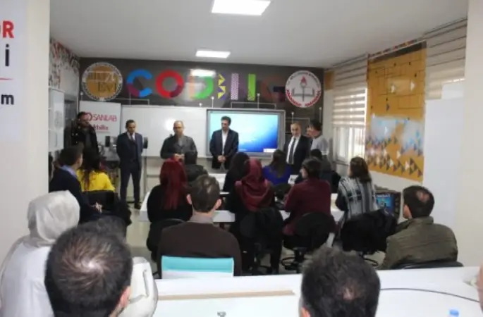 Öğretmenler Kodlama Eğitiminde