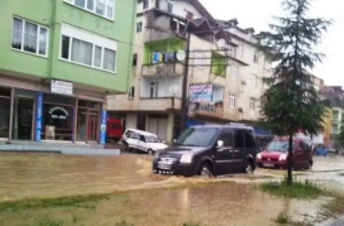 Ordu bir saatte sel'e teslim oldu