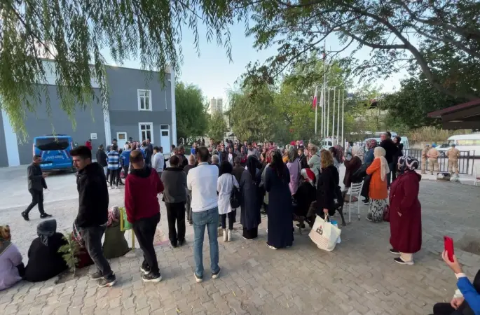 Fabrika sahibi bir gecede kaçıp gitti! Mesaiye gelen 250 işçi büyük şok yaşadı