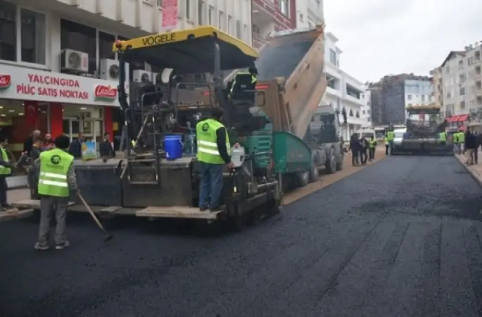 Fatsa Belediyesinin sıcak asfalt çalışmaları