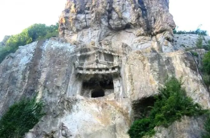 Gençağa Kalesi" Turizme Kazandırılacak