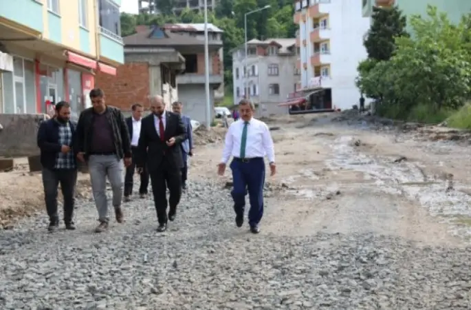 Hastane Yolunda Sıcak Asfalt Çalışmas