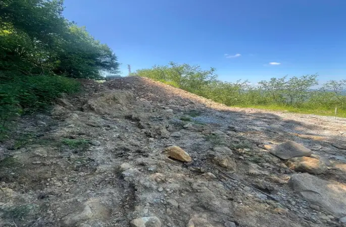 Heyelan Nedeniyle Kapanan Yol Açıldı