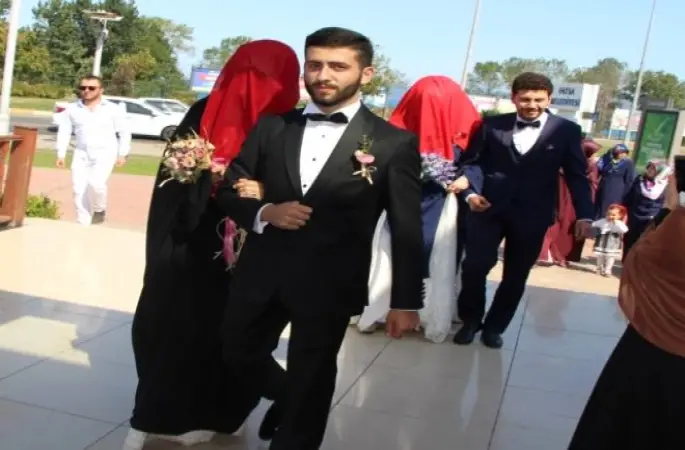 İki Kardeş Aynı Gün Evlendi