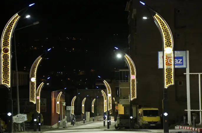 İlçeler Aydınlatılıyor