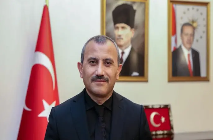 İlk Kez Bir Vali İlan Vererek Veda Etti