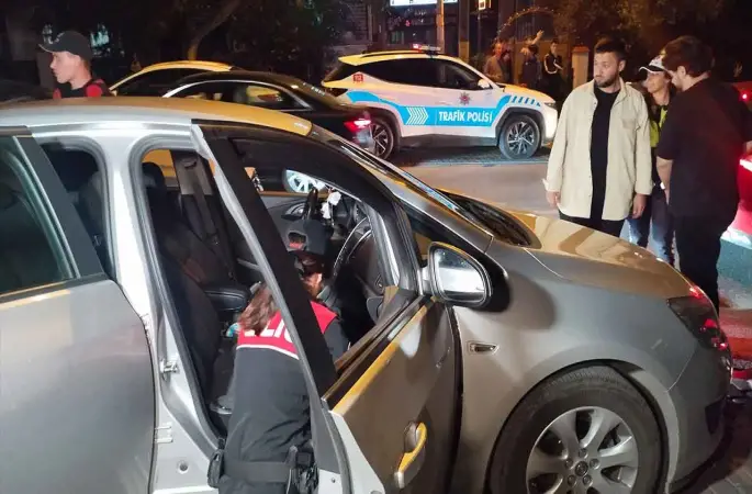 İstanbul polisi harekete geçti: 3 ilçe, 40 noktada denetim!