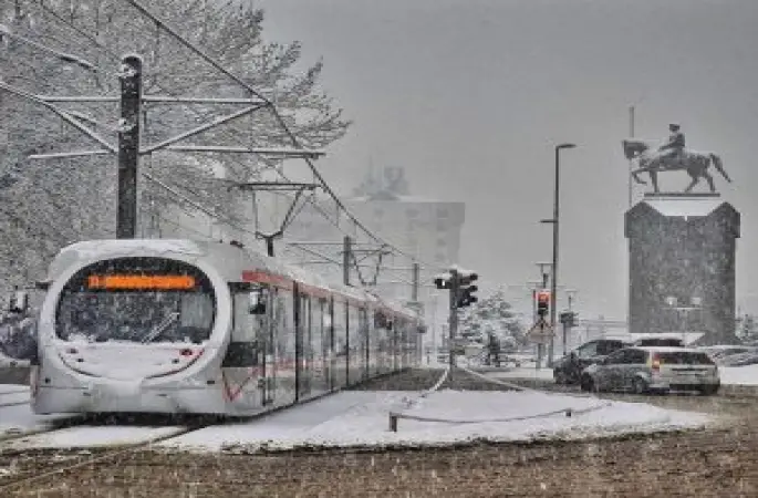 İstanbul'da Yoğun Kar Yağışı Bekleniyor