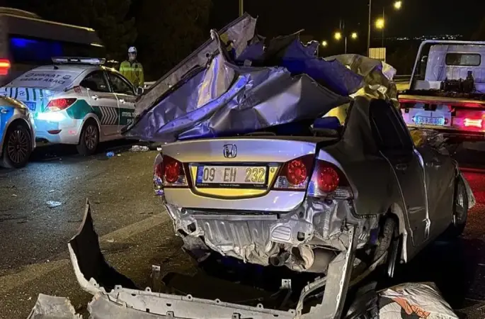 İzmir'de feci kaza! Takla atan otomobilin sürücüsü hayatı kaybetti