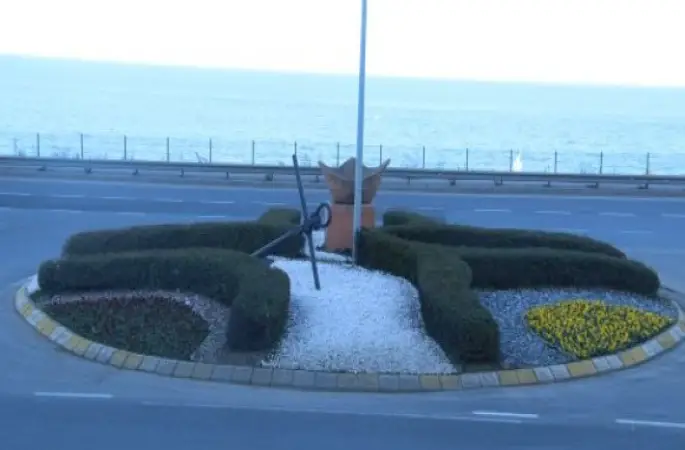 Kavşaklar Kışlık Çiçeklerle Süslendi