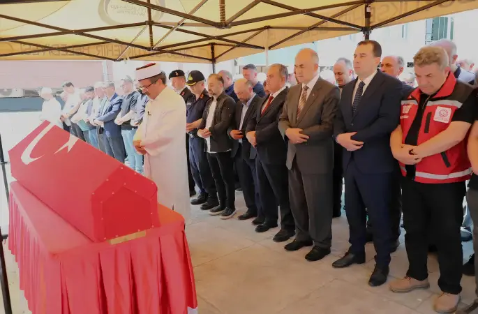 Kıbrıs Gazisi Kani Demir Ünye'de Son Yolculuğuna Uğurlandı