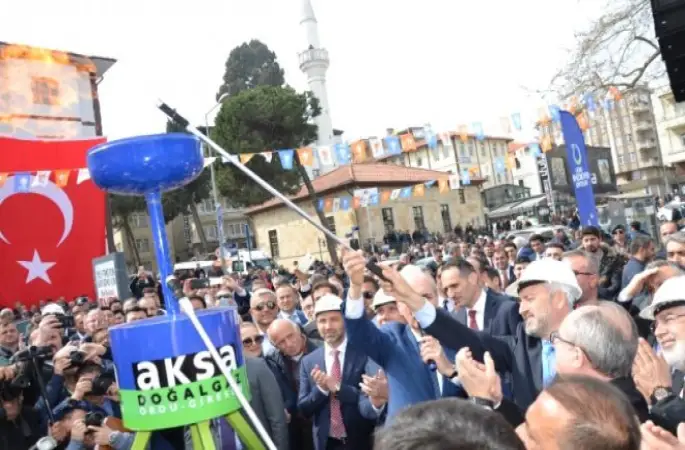 Kurtulmuş, Ünye'nin Doğalgaz Ateşini Yaktı