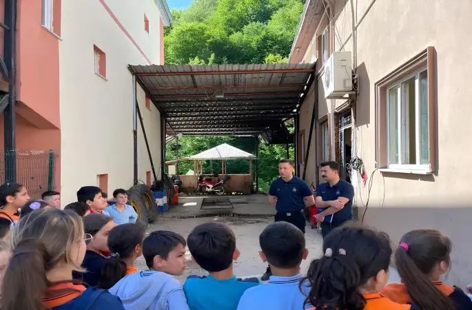 Minik Öğrencilere Zabıta Görevleri Anlatıldı