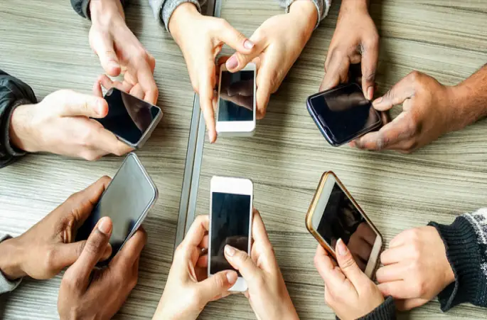 Öğrencilere Vergisiz Telefonun Ayrıntıları Belli Oldu