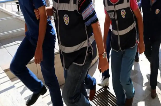 Öğretmenlere  FETÖ/PDY  operasyonu