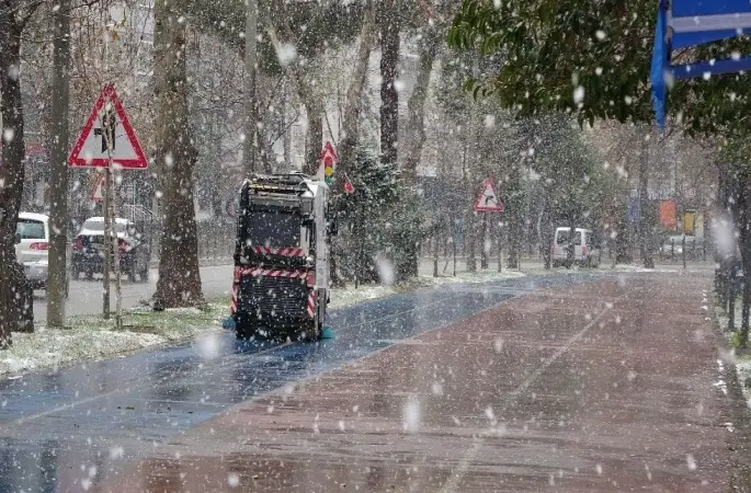 Ordu Merkezde Kar Yağışı Başladı