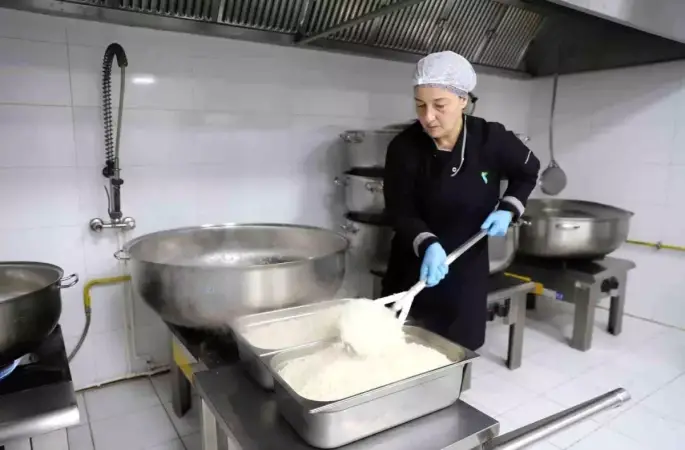 Ordu'da Aşevi, Her Gün 1000 İnsana Sıcak Yemek Dağıtıyor