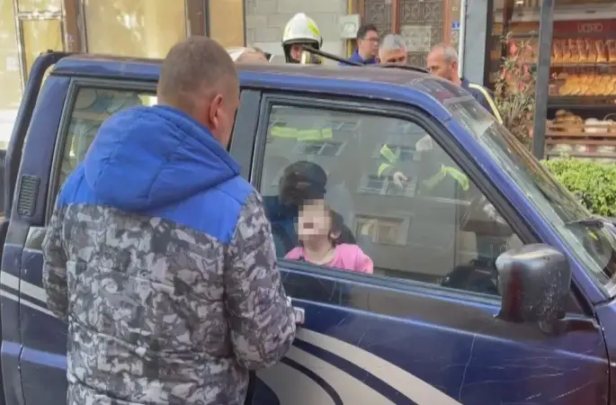 Ordu'da Kamyonette Mahsur Kalan 2 Yaşındaki Çocuk Kurtarıldı