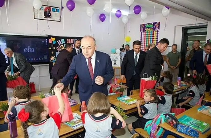 Ordu'da öğrencilere çam fidanı dağıtıldı