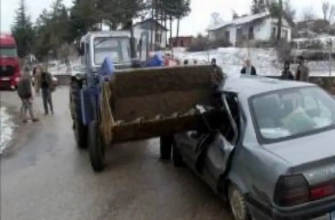 Ordu'da Otomobil İş Makinesine Çarptı: 1 Ölü