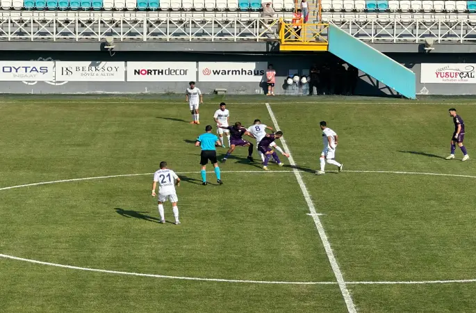 Orduspor 1967'ye Bursa'da Zorlu Maçta Hakem Darbesi