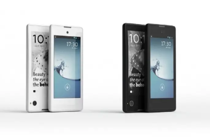 Çift Ekranlı Akıllı Telefon Satışa Çıkıyor