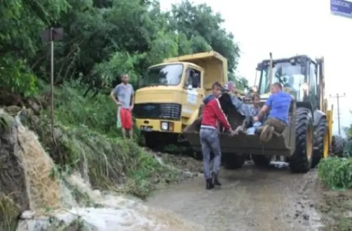 Perşembe'de Sel Faciası: 2 Ölü, 1 Kayıp