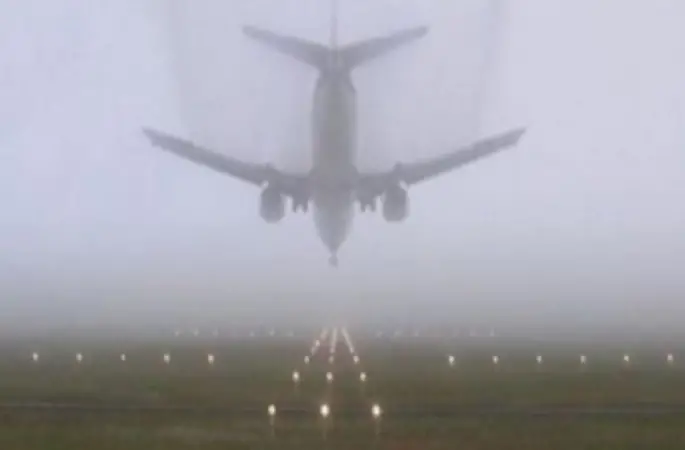 Sis Nedeniyle Uçak Seferleri İptal Oldu