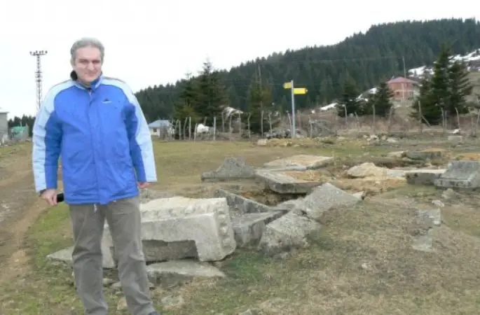 Süleyman Felek'in Kabirleri Tahrip Edild