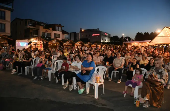 Tarihi Filmlerle Açık Havada Sinema Keyfi