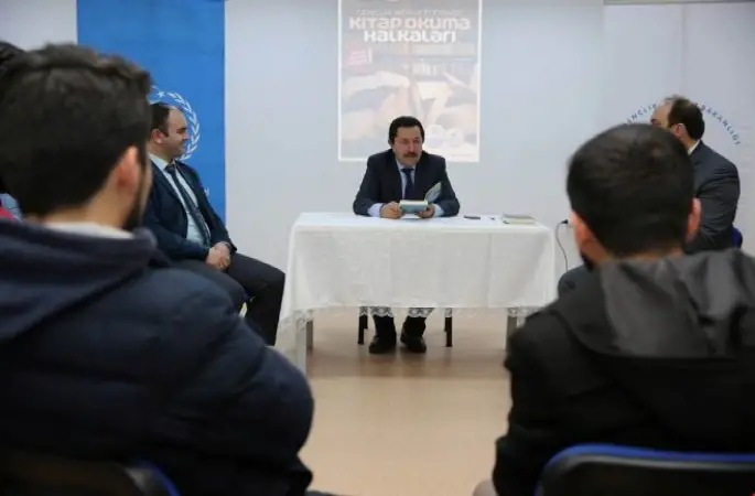 Vali Balkanlıoğlu, “Kitap Okuma Halkaları” projesi Kapsamında Gençlerle Buluştu