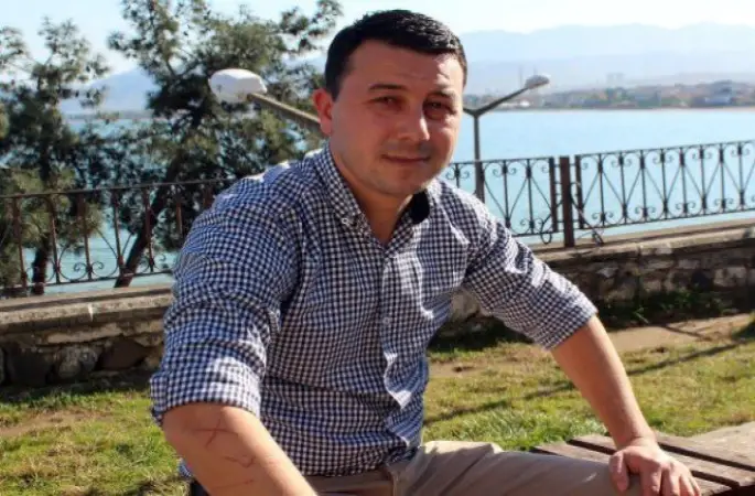 Yaralı Karacayı Omzunda Taşıyan Avcı Ödüllendirildi