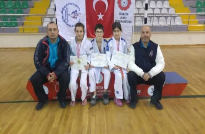 Yunusemreli Judocular Ünye'den Başarıyla Döndü